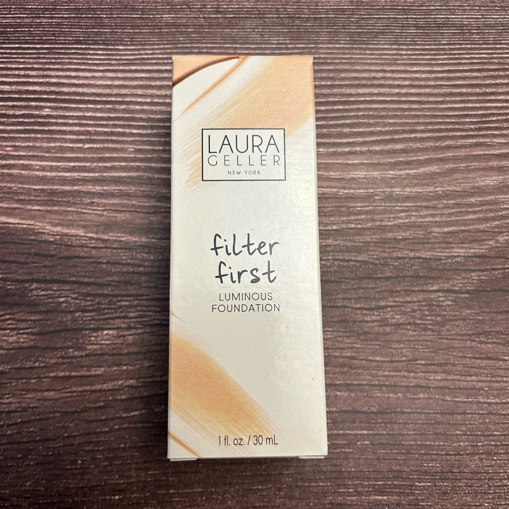Laura Geller Filter First Luminous Foundation - Pecan NWOT